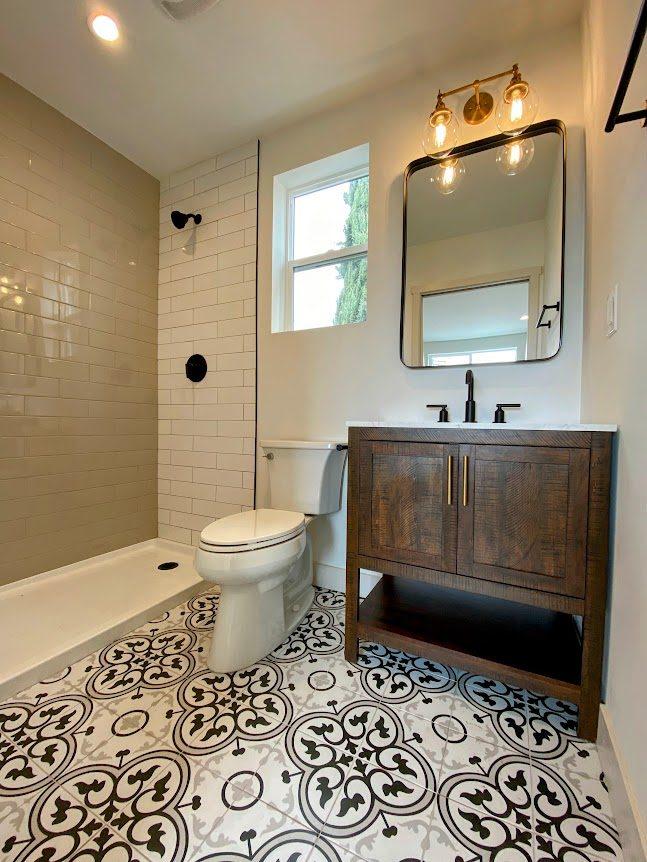 Hyde Park rental ADU — primary bathroom