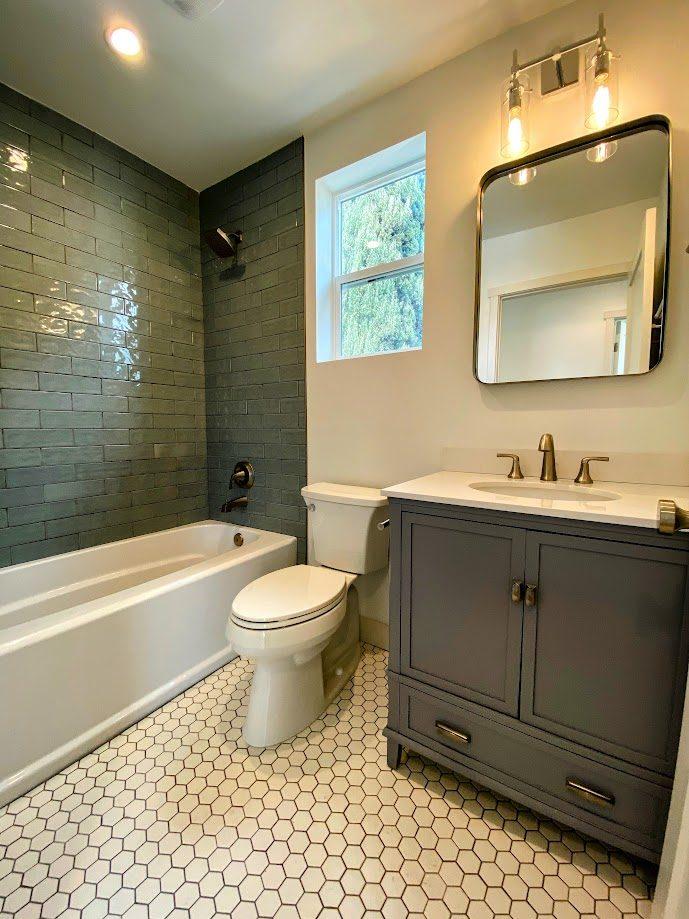 Hyde Park rental ADU — secondary bathroom