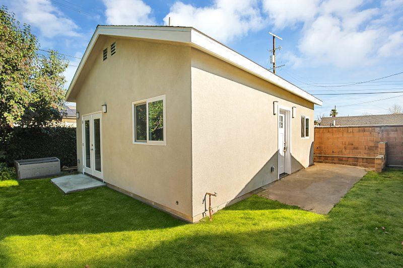 Northridge one-bedroom ADU — side view