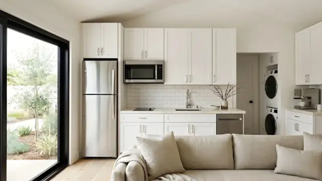 The Sunset interior — Classic Shaker combination