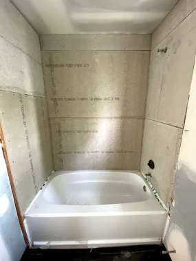 Bathtub with hardiebacker installed