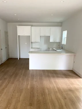 RTA white shaker kitchen cabinets.
